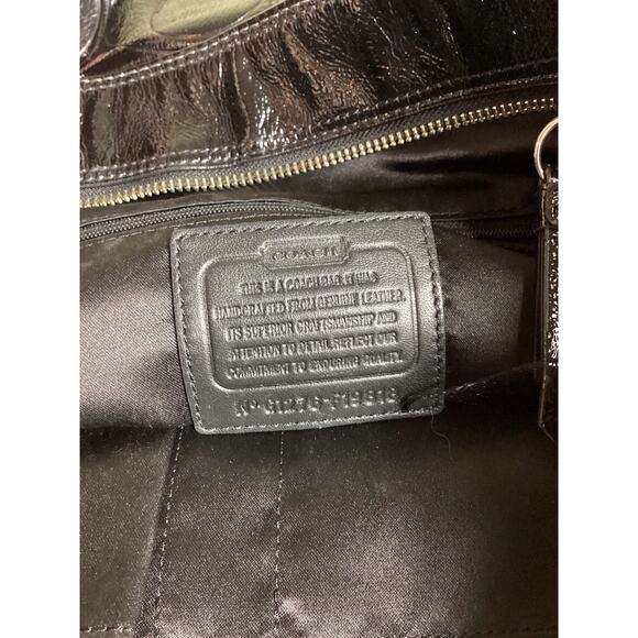 Coach Women  black Patent leather Tote EUC Coach Gallery Embossed Signature Tote - Picture 6 of 9